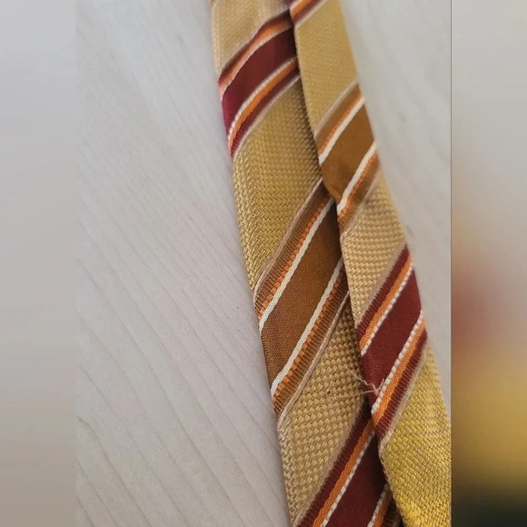 🇩🇪HUGO BOSS tie, striped, yellow and burgundy - Picture 9 of 11